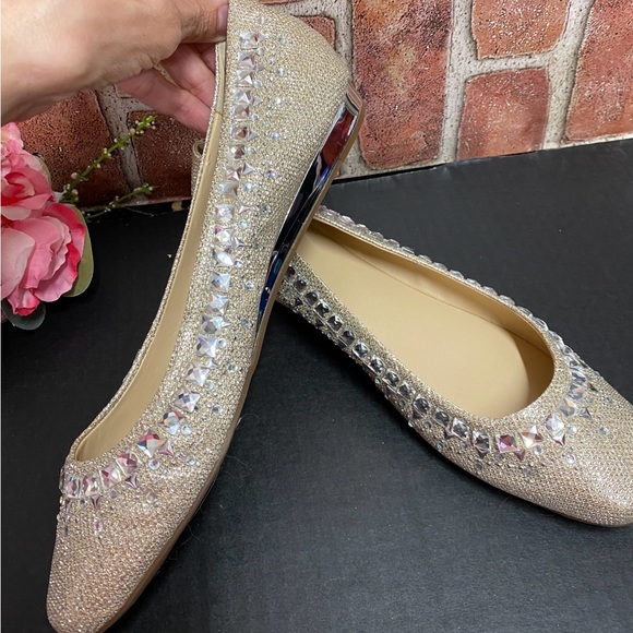 BCBGeneration Arminah Flats - Picture 7 of 9